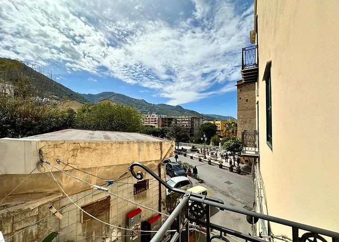 Casa Giramondo By Housilia Cefalù