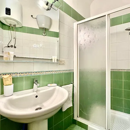 Casa Giramondo By Housilia 別荘 チェファル