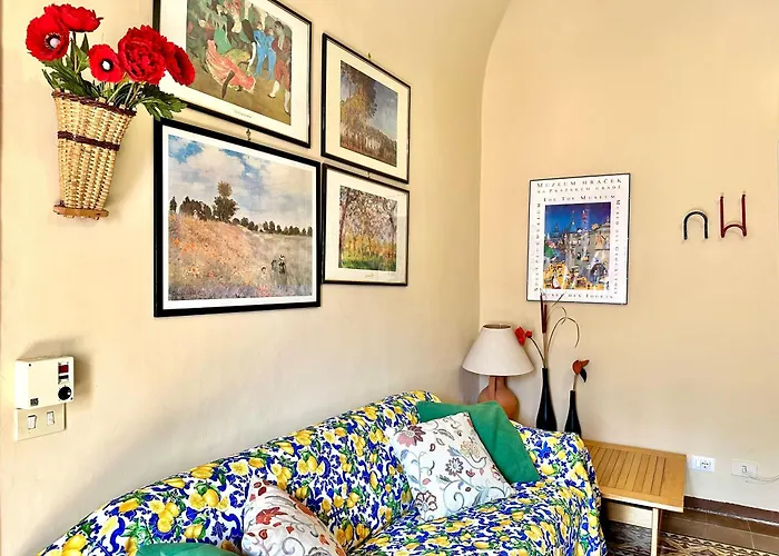 Casa Giramondo By Housilia Holiday home *